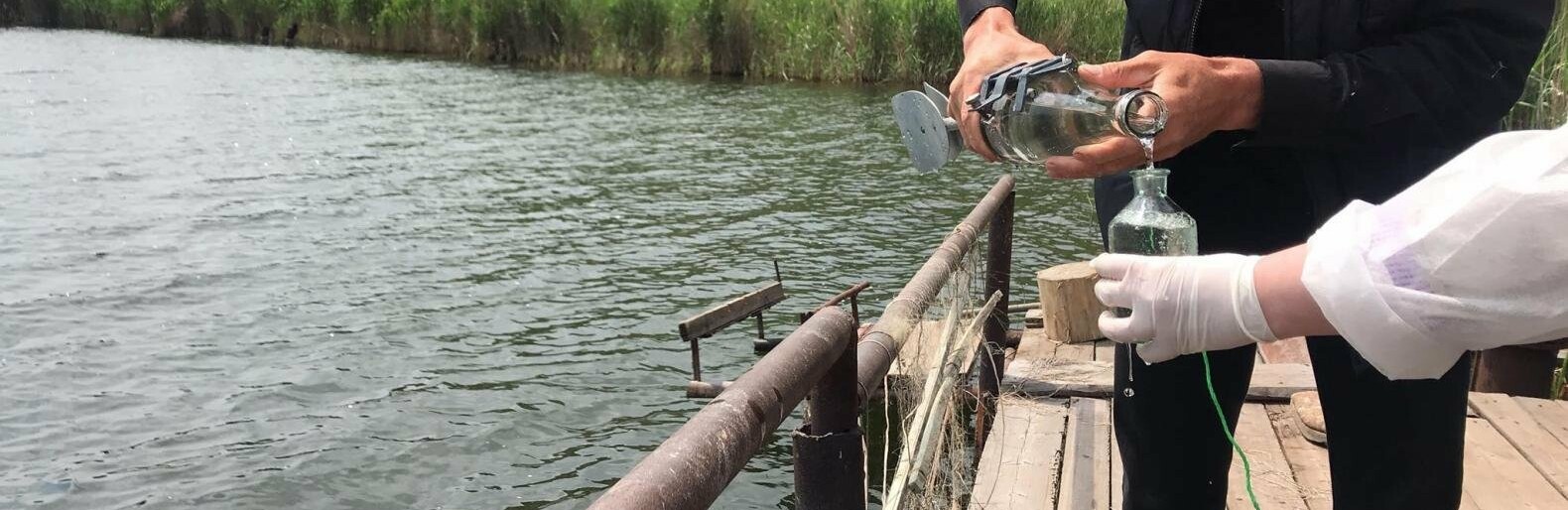 В Кривом Роге отобрали пробы воды и грунта для проведения лабораторных исследований, - ФОТО 