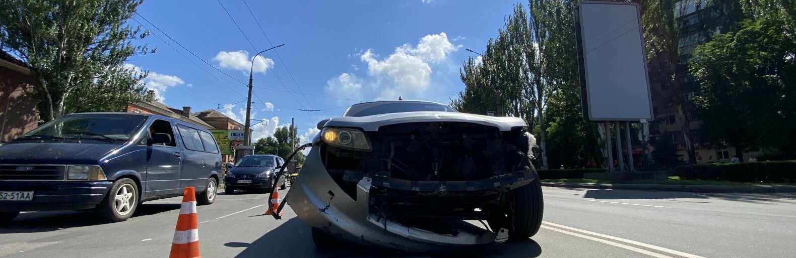 Пьяный криворожанин, совершивший 2 ДТП, угрожал и бросался на полицейских, - ФОТО