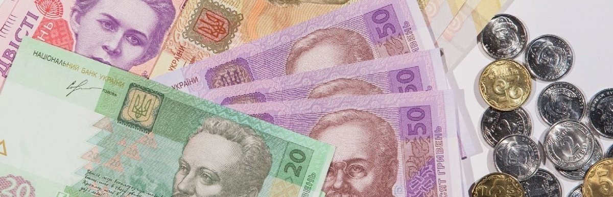 Запрет на выезд за границу, взимание долга без суда, 4-кратное уменьшение необлагаемой земли для личного хозяйства, - Кабмин внёс в Раду законопроект