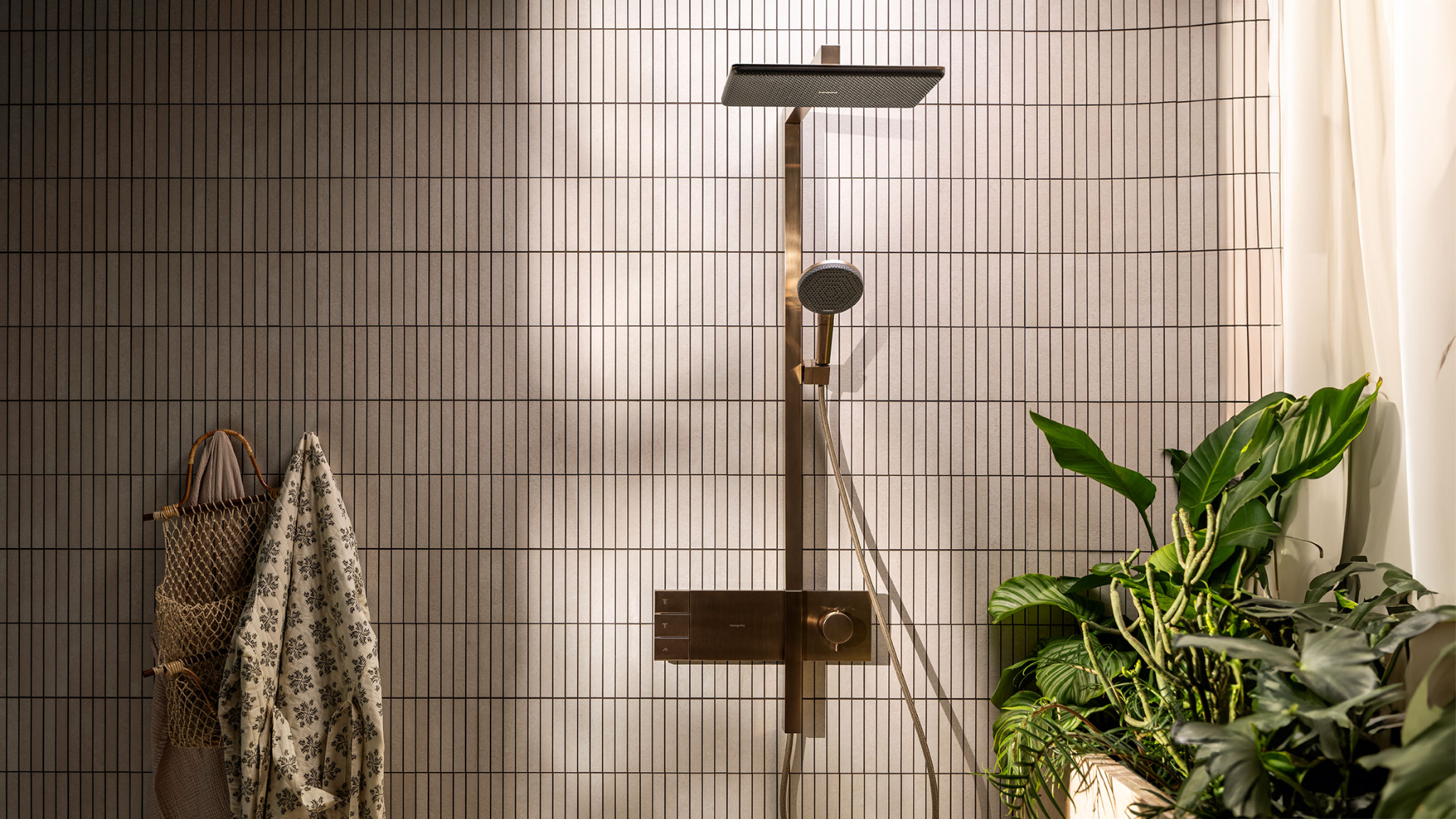 Душові системи Alive hansgrohe