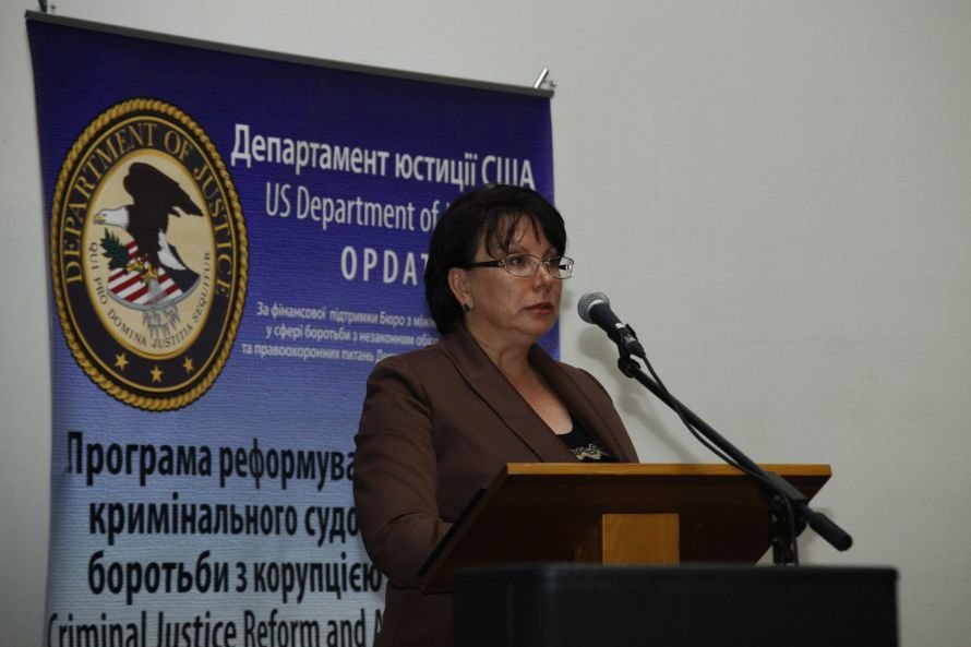 Днепропетровск_Актуальні питання впровадження нового Кримінально-процесуального кодексу обговорили науковці і практики_12_09 (6)