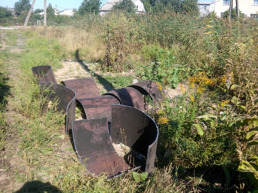 В Жовтневом районе продолжают вырезать трубы «Криворожтеплоцентрали» (ФОТО) (фото) - фото 1