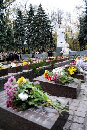 2014.10.24_ЦГОК_ПСП_Открытие мемориала_70 лет освобождения Украины (210)