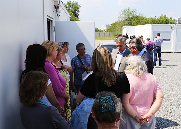 В Днепропетровском модульном городке почти нет мест. Переселенцев будут селить в Кривом Роге и Никополе (фото) - фото 1