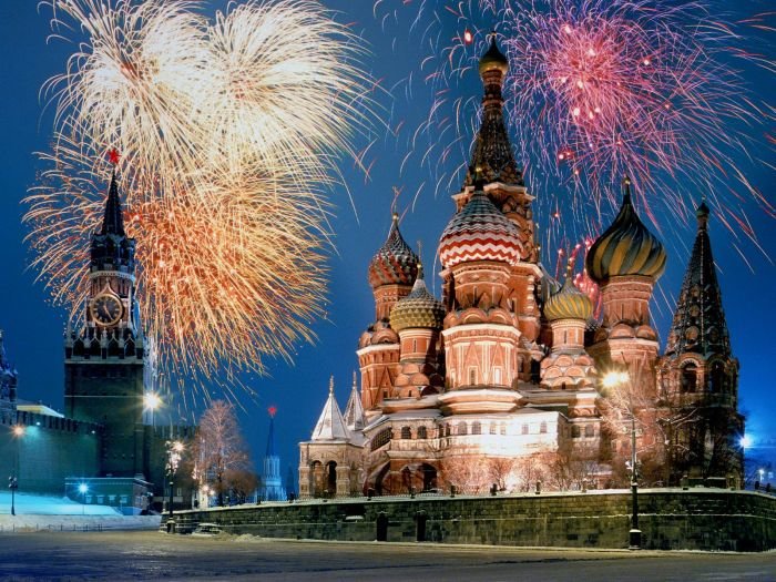 World_Russia_Fireworks_022089_